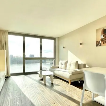 Eurovea Cozy Studio * Братислава